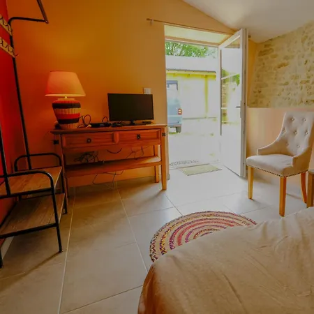 Le Ptit Refuge Bed & Breakfast Annezay
